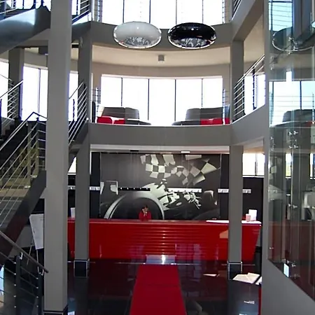 Silver & Gokart Center Hotell