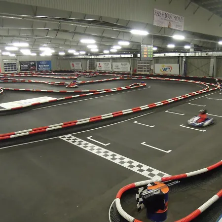 Silver & Gokart Center Hotel