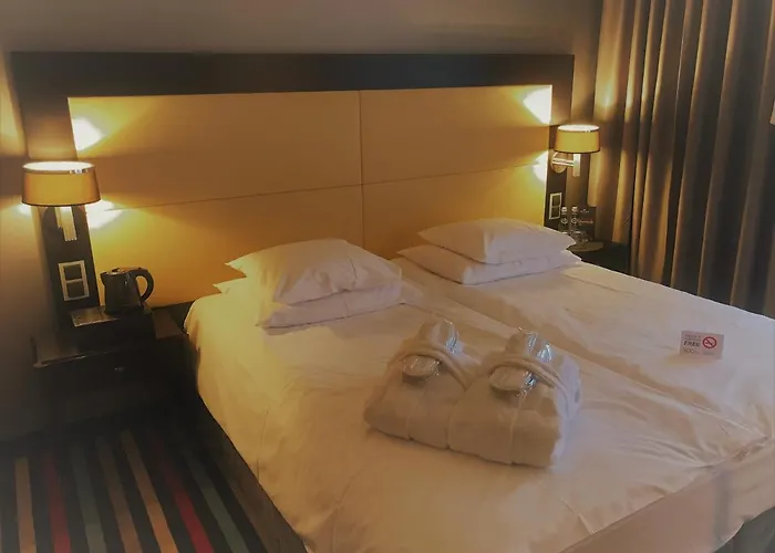 Silver & Gokart Center 3*